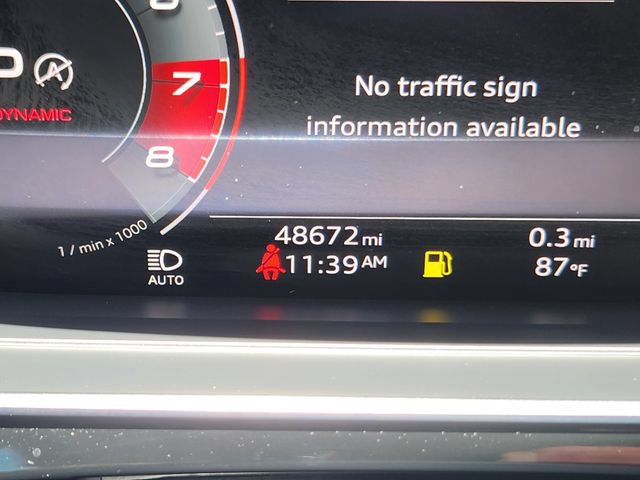 Used 2022 Audi S8 w/ S8 Comfort Plus Package AWD/4WD image 26