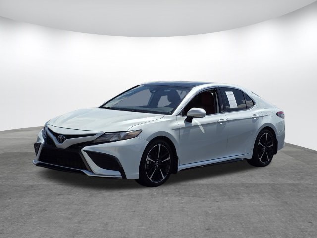 Used 2021 Toyota Camry XSE FWD image 7