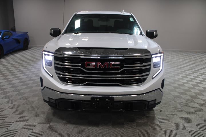 Used 2022 GMC Sierra 1500 SLT w/ SLT Convenience Package image 2