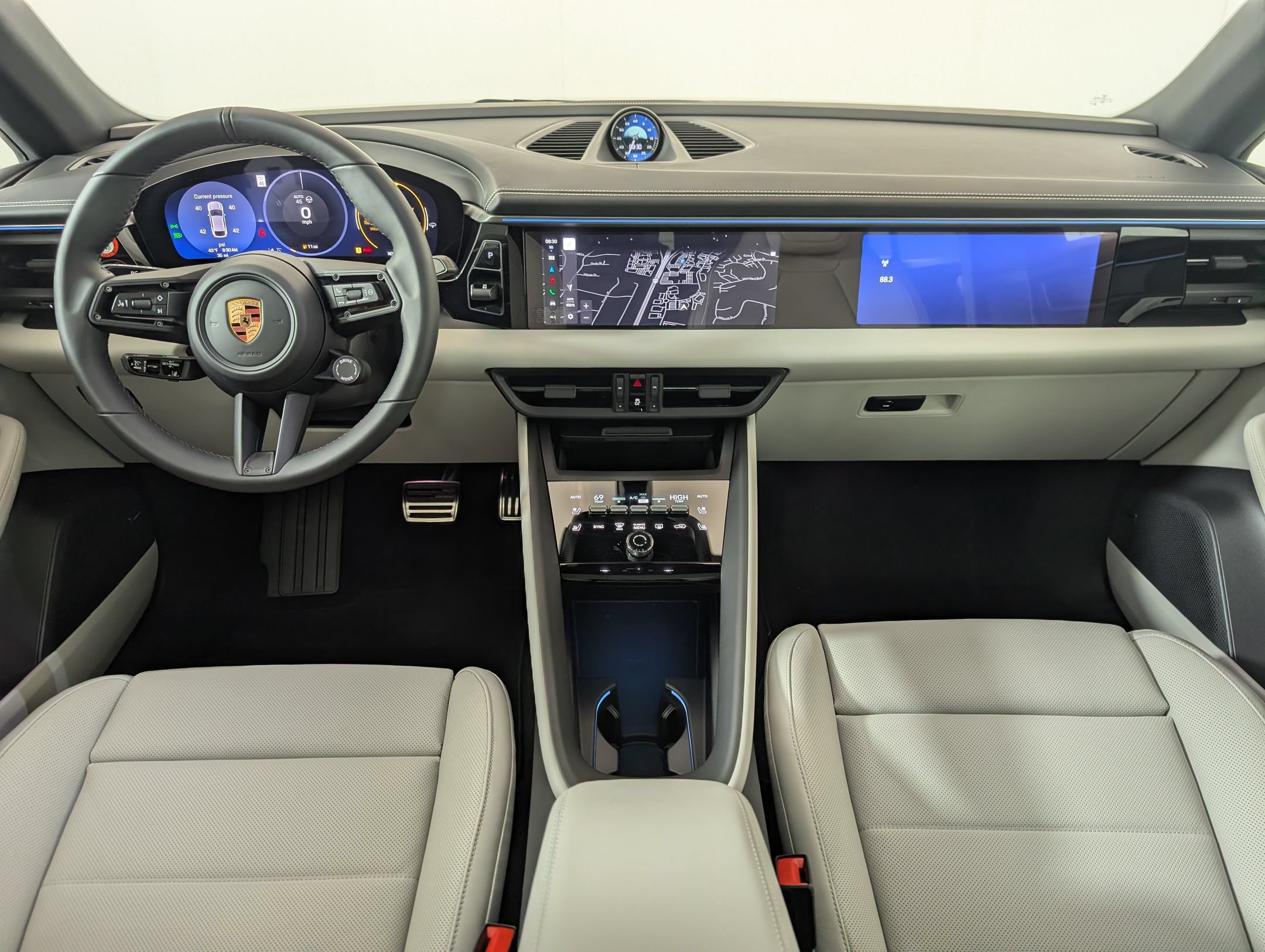 New 2025 Porsche Macan 4S Electric AWD/4WD image 20