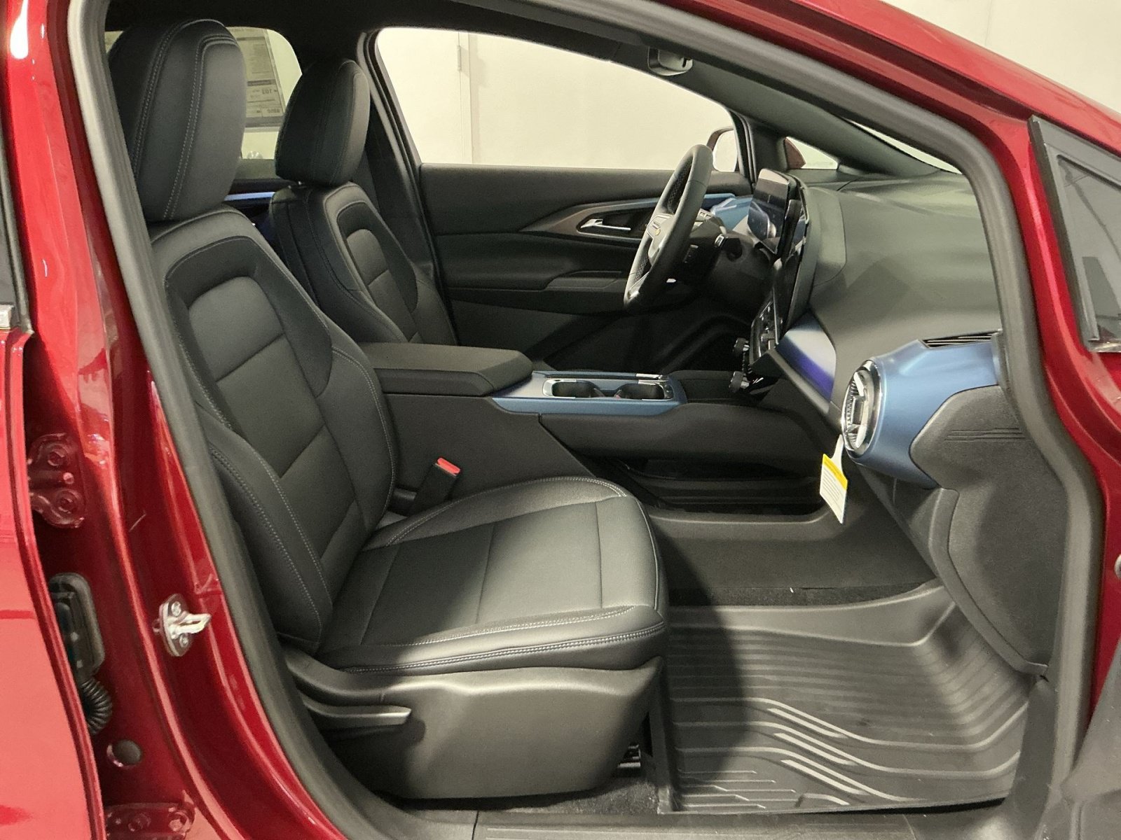 New 2026 Chevrolet Equinox EV LT AWD/4WD image 33