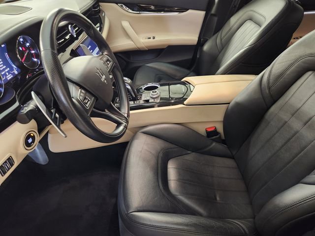 Used 2022 Maserati Quattroporte Modena RWD image 14