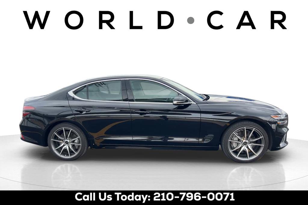 Used 2025 Genesis G70 2.5T image 8