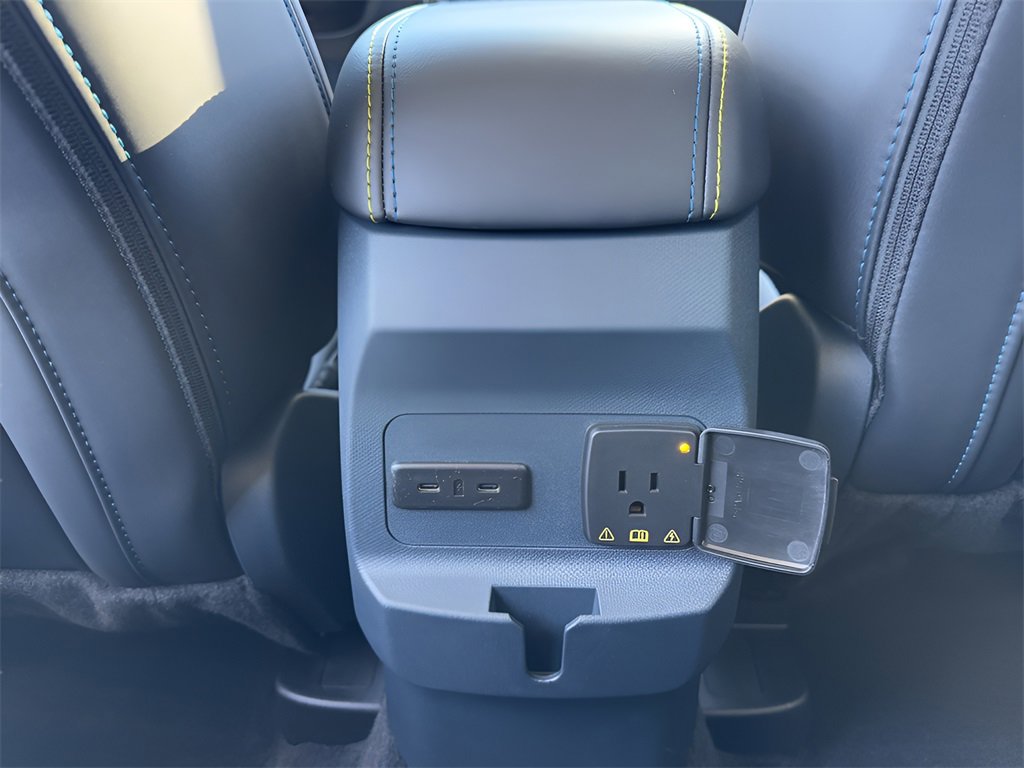 New 2025 Ford Maverick Lobo image 37