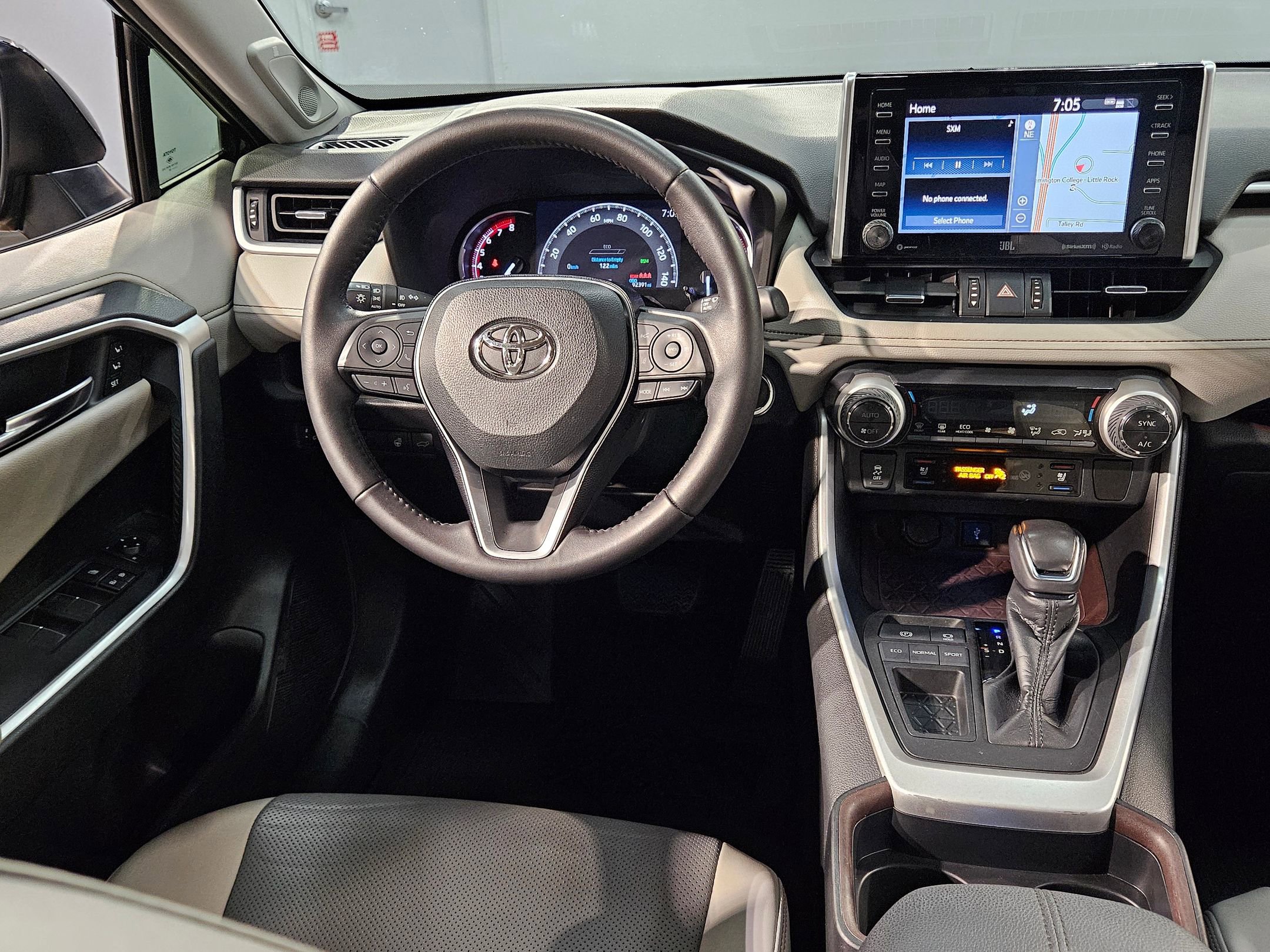 Used 2020 Toyota RAV4 Limited image 9