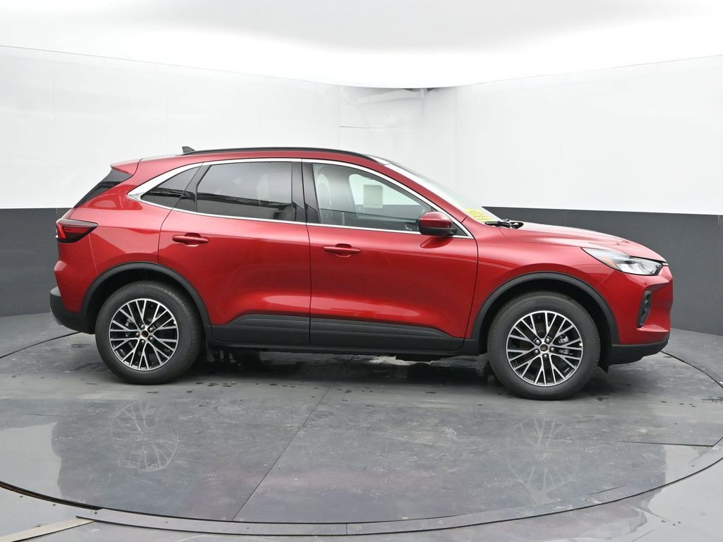 New 2026 Ford Escape SE FWD image 3