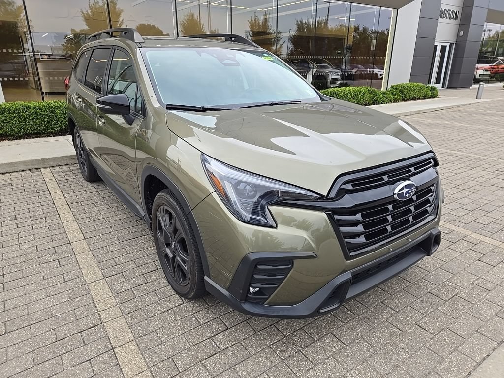 Used 2023 Subaru Ascent Onyx Edition AWD/4WD image 3