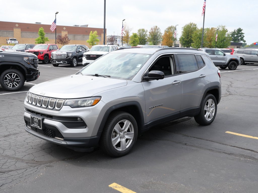Used 2022 Jeep Compass Latitude w/ Convenience Group AWD/4WD image 5
