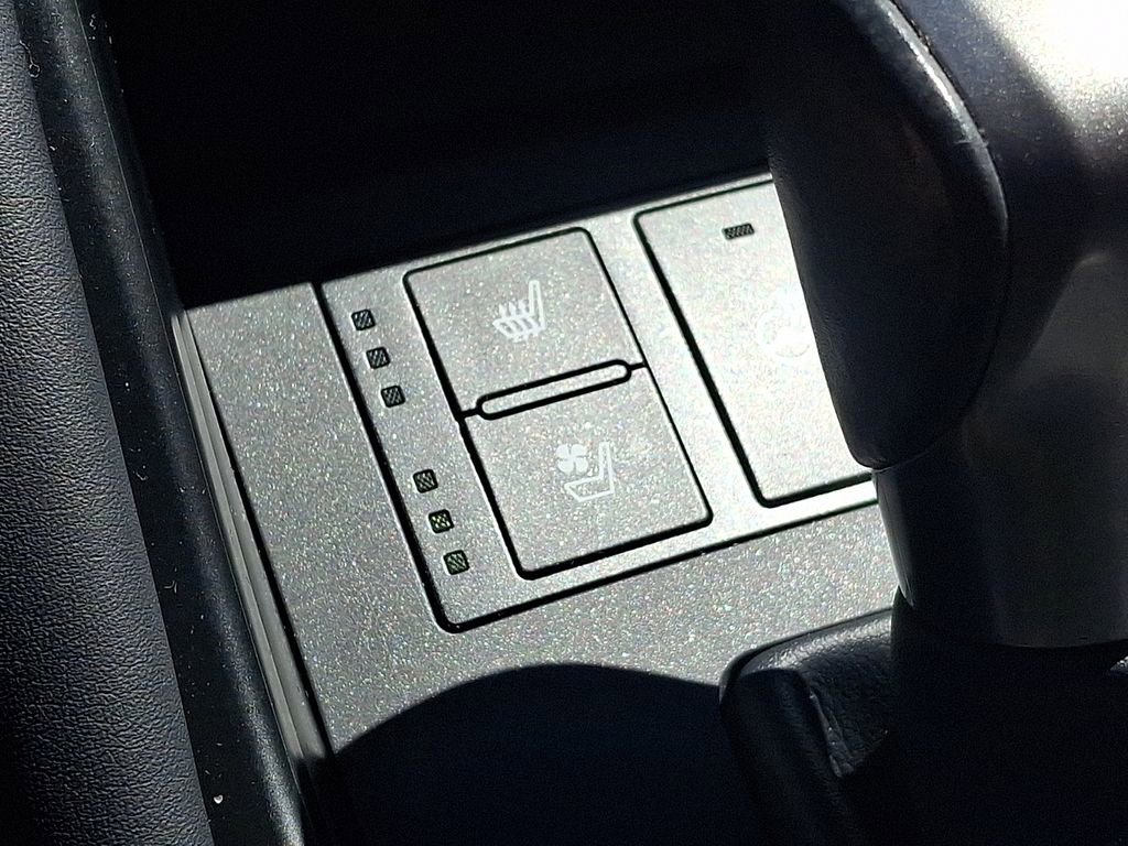 Used 2023 Lexus IS 300 w/ Comfort Package RWD image 26