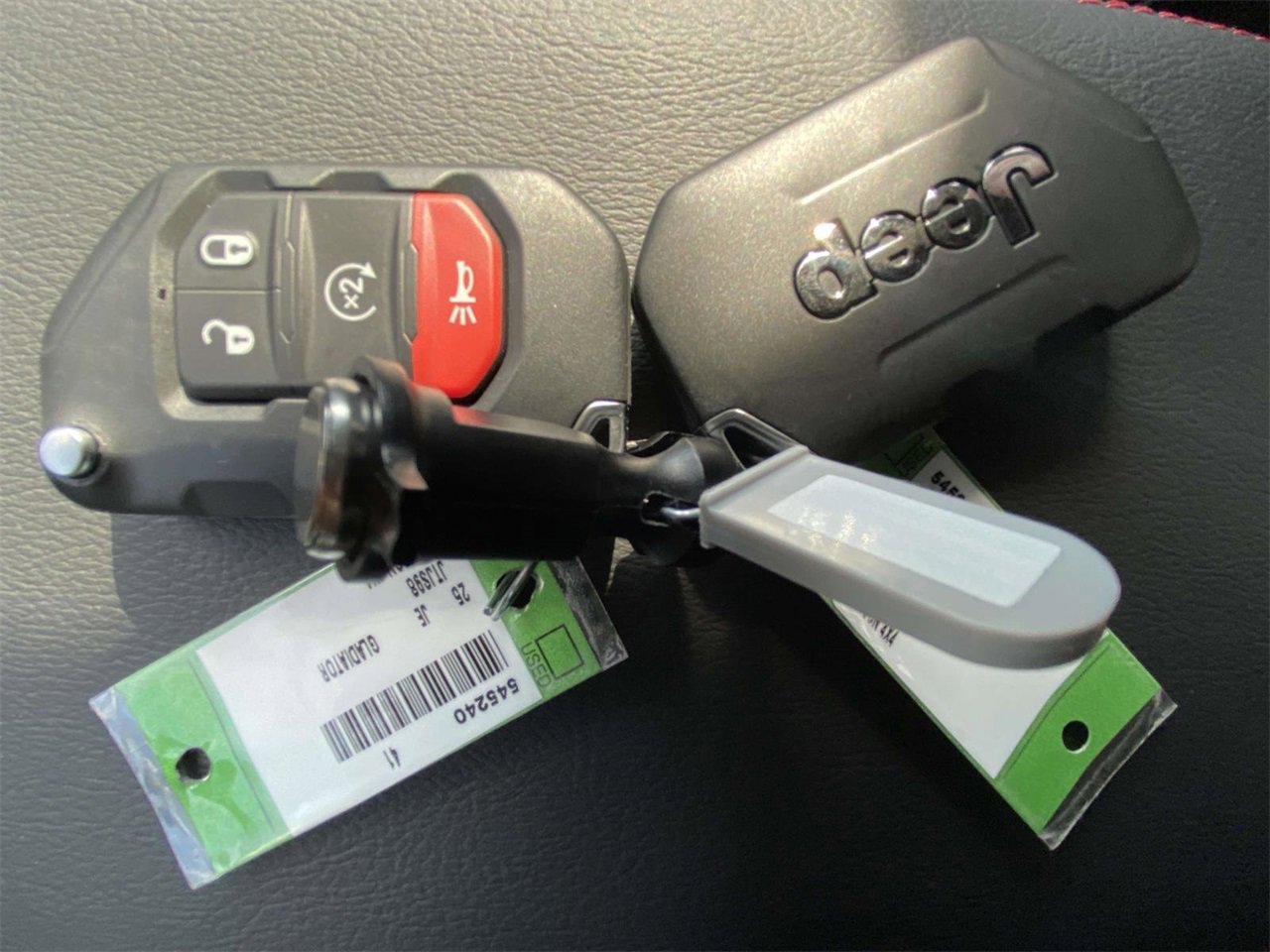 New 2025 Jeep Gladiator Rubicon image 34