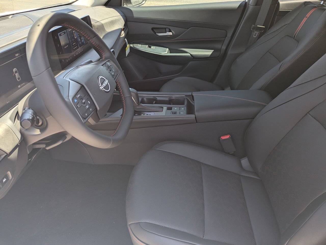 New 2026 Nissan Sentra SR w/ SR Premium Package FWD image 12