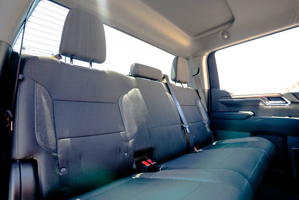 Certified 2025 Chevrolet Silverado 1500 LT AWD/4WD image 39