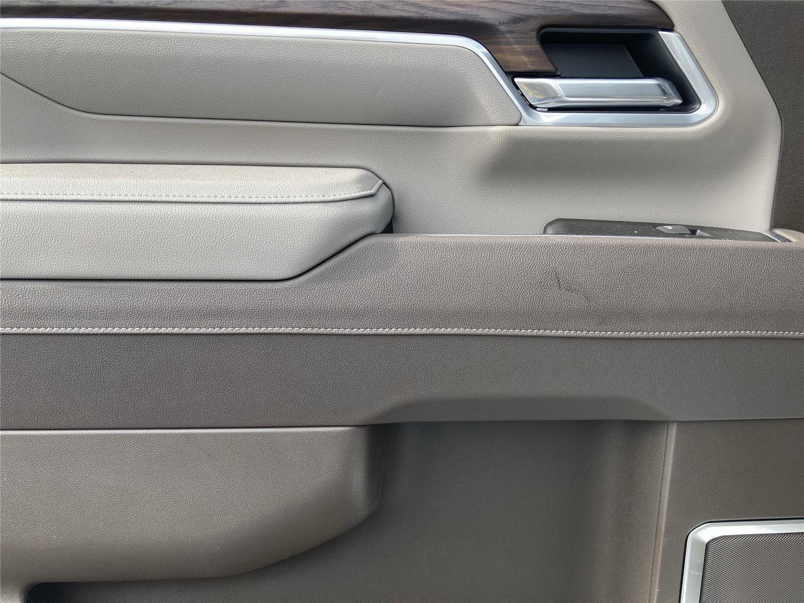 New 2026 GMC Sierra 2500 SLT w/ SLT Premium Package AWD/4WD image 18