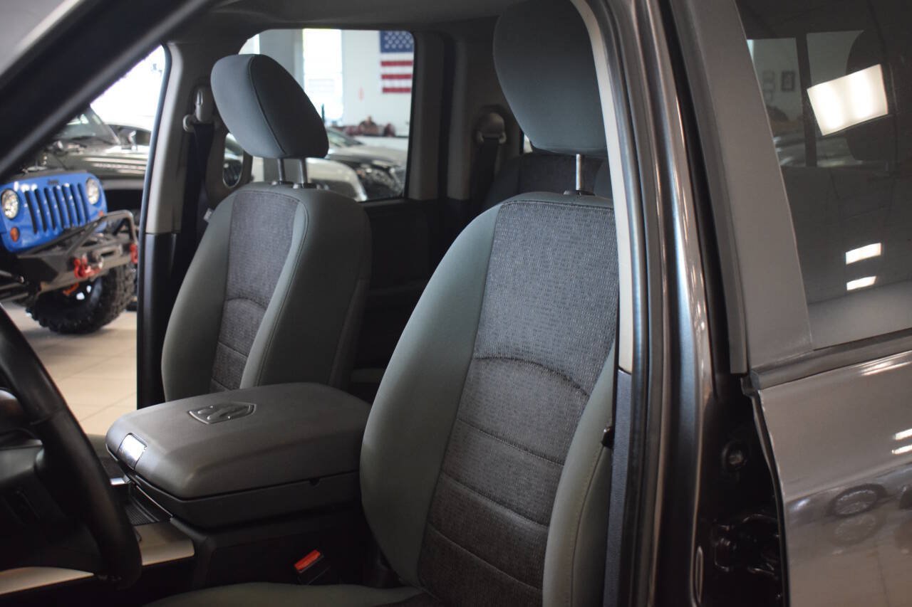 Used 2015 RAM 1500 Big Horn AWD/4WD image 36