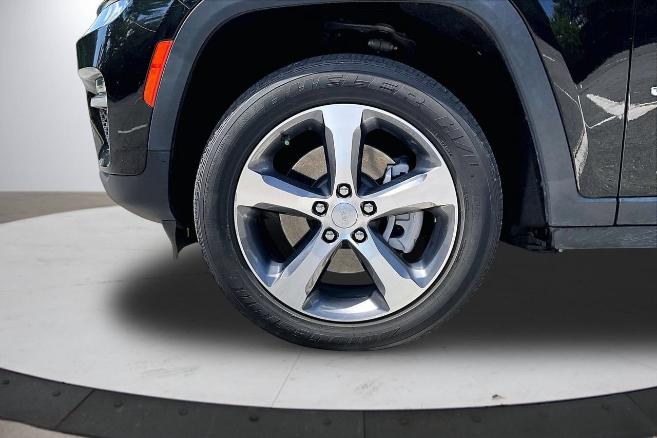 Used 2023 Jeep Grand Cherokee 4WD 4xe image 33