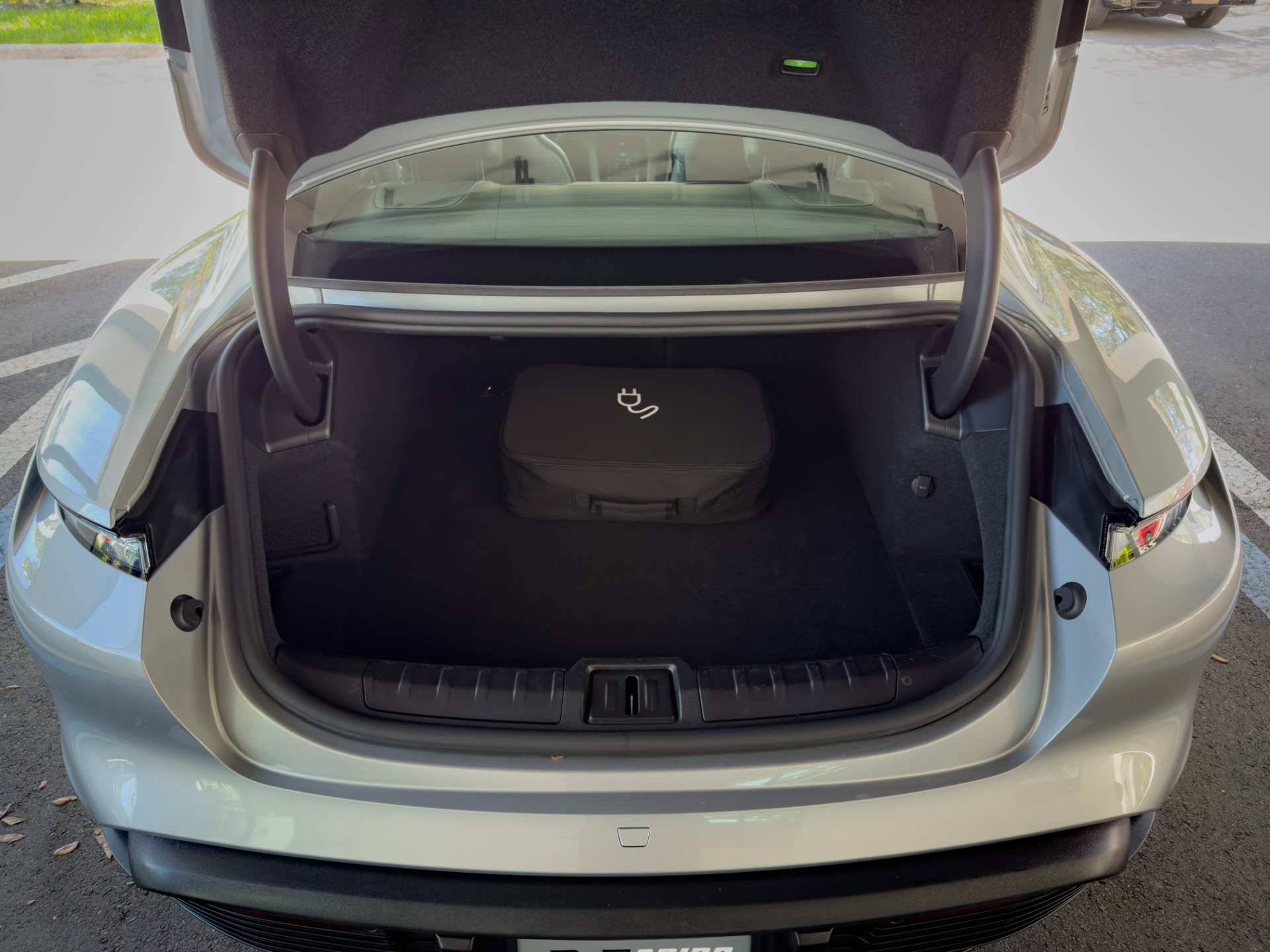 Used 2022 Porsche Taycan image 43