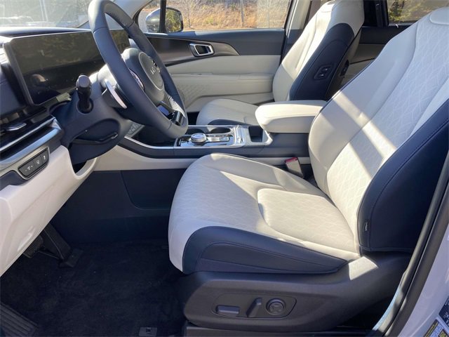 New 2025 Kia Carnival SX image 14