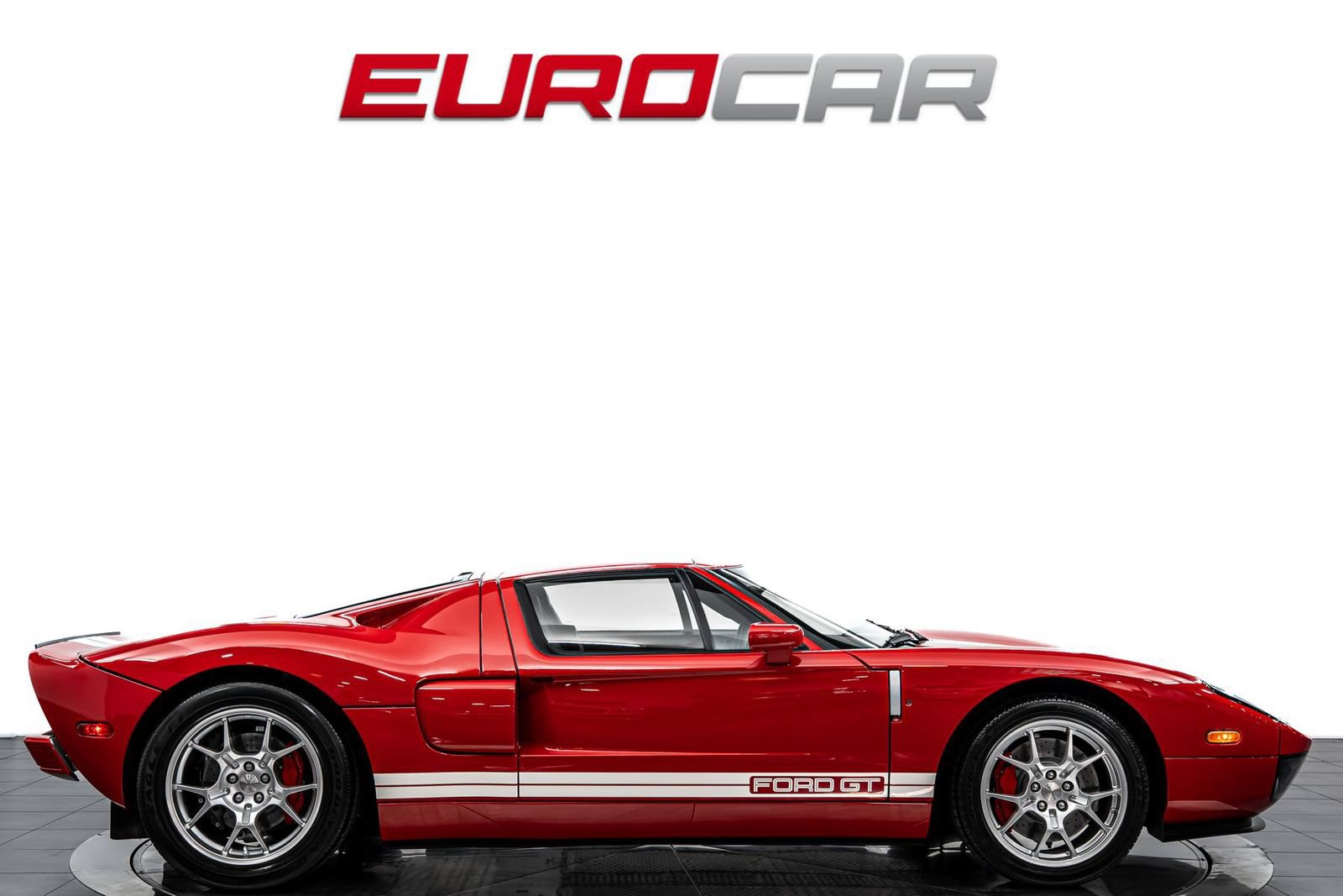 Used 2005 Ford GT RWD image 6