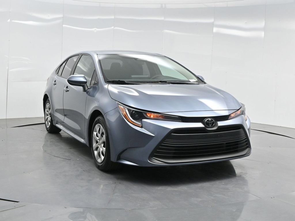 Used 2025 Toyota Corolla LE image 63