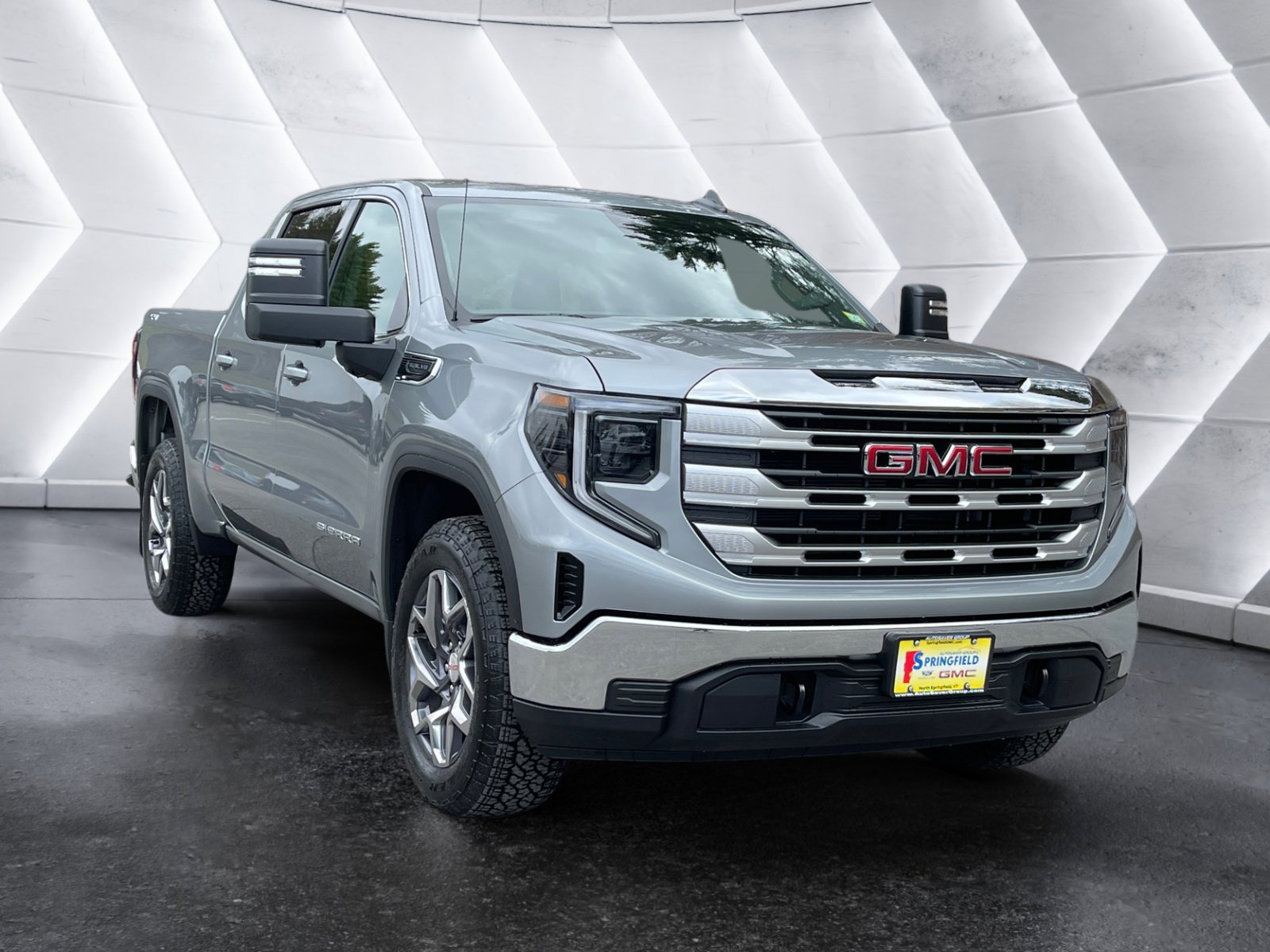 New 2026 GMC Sierra 1500 SLE image 8