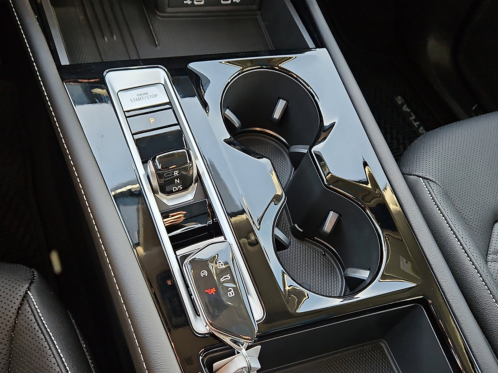 New 2026 Volkswagen Atlas SE image 16