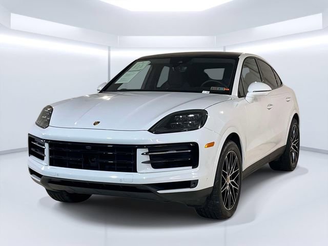 Certified 2025 Porsche Cayenne Coupe image 1