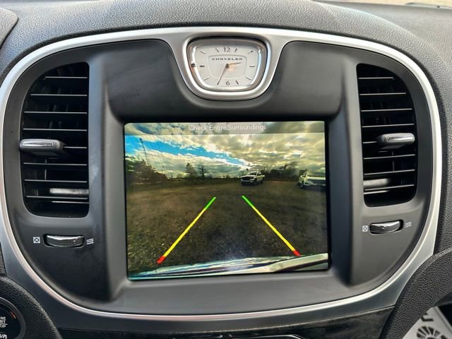 Used 2018 Chrysler 300 Limited image 29