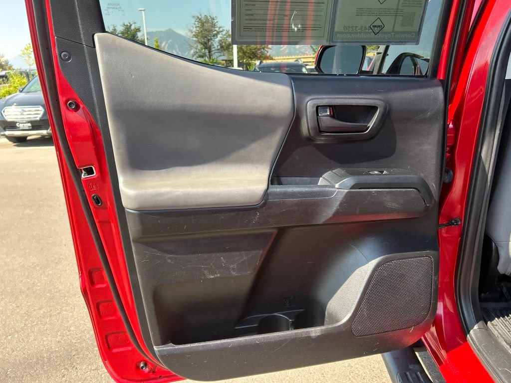 Used 2021 Toyota Tacoma SR AWD/4WD image 18