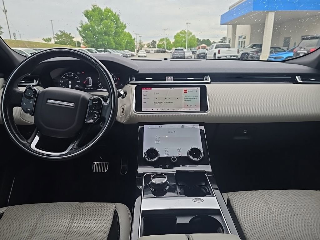 Used 2019 Land Rover Range Rover Velar R-Dynamic SE AWD/4WD image 12