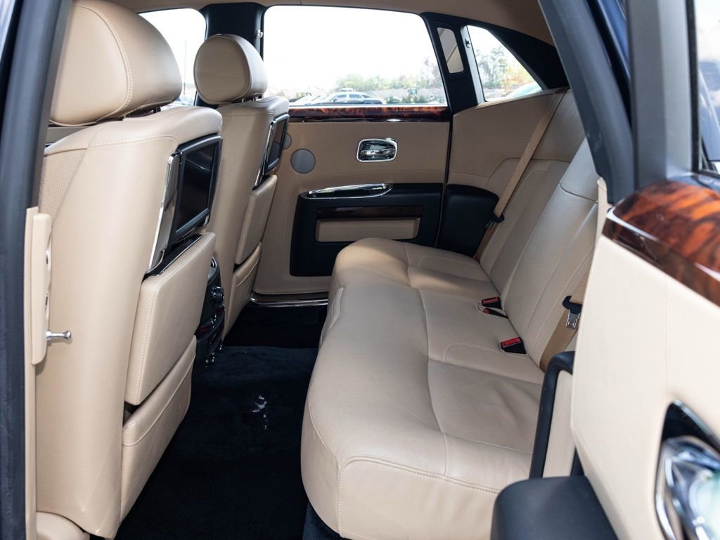 Used 2013 Rolls-Royce Ghost image 54