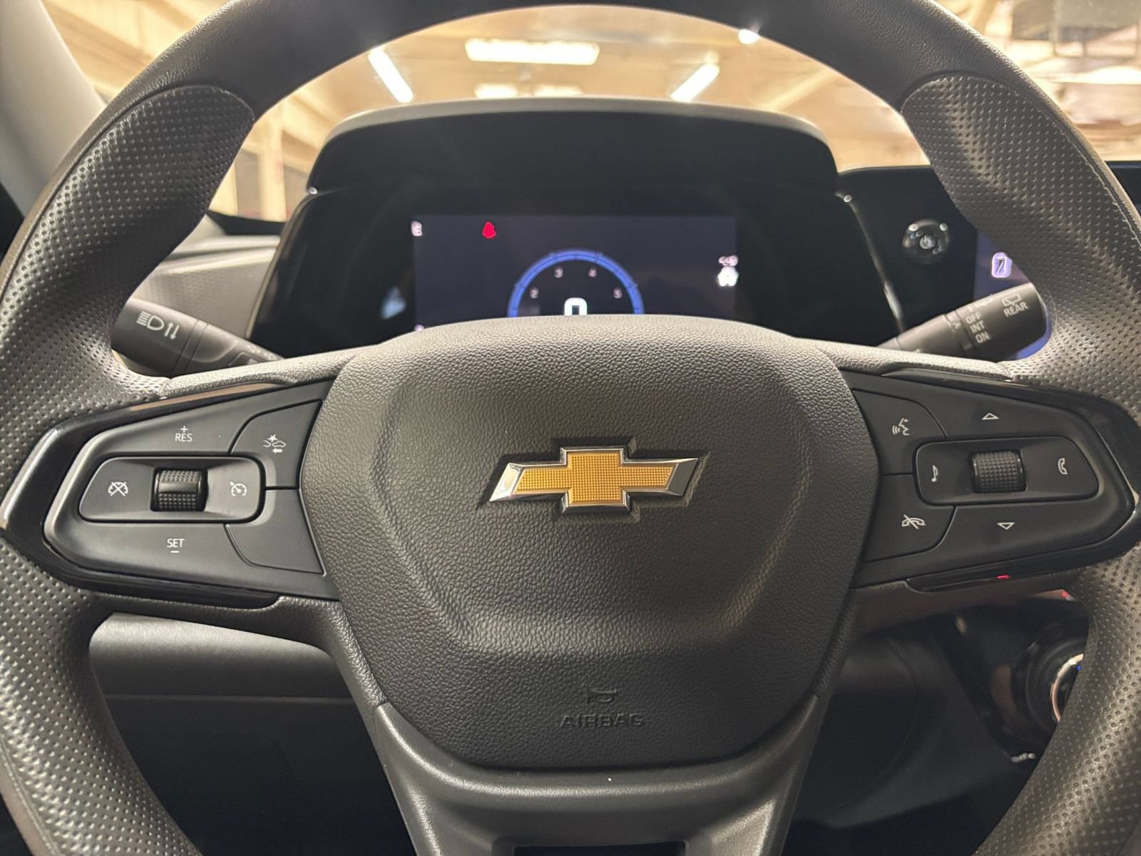 Used 2025 Chevrolet Trax LT FWD image 26