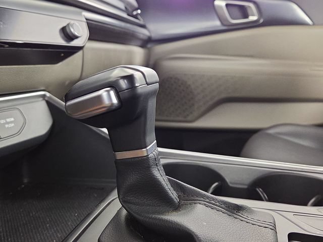 Certified 2025 Kia Carnival FWD image 19