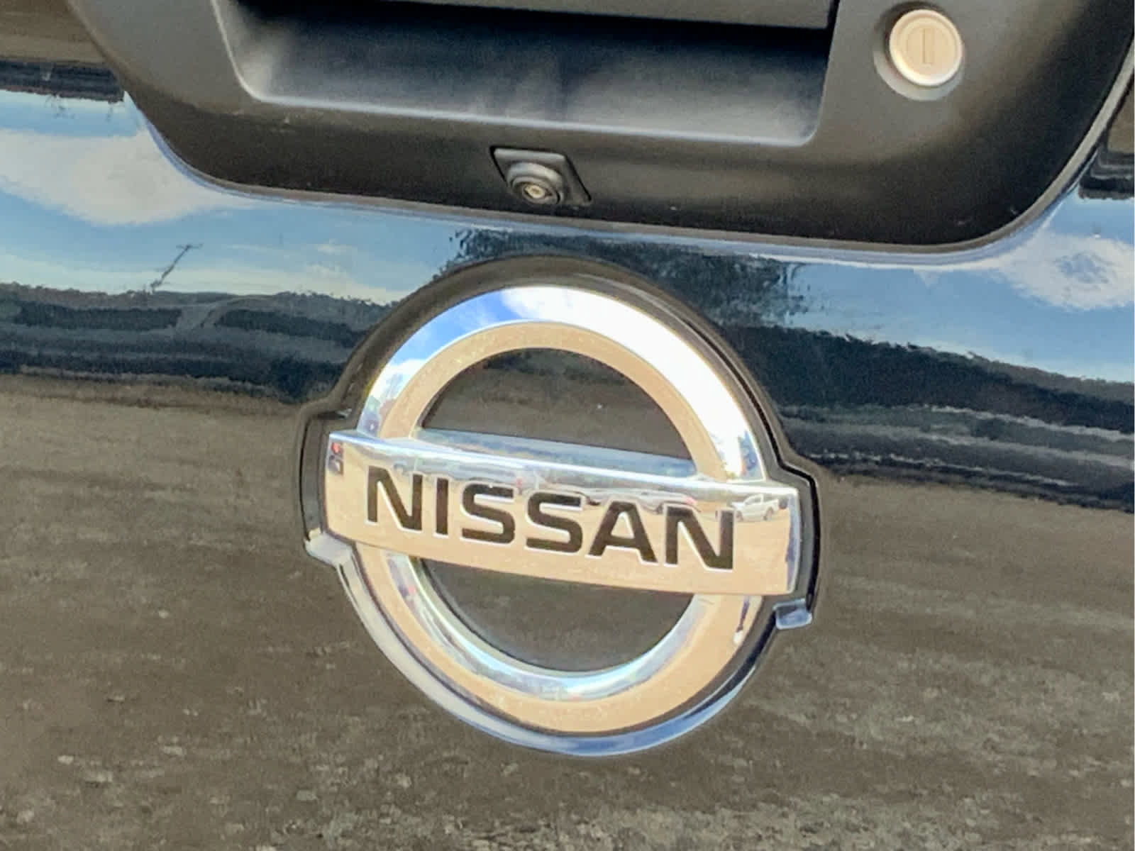 Used 2018 Nissan Titan PRO-4X image 23