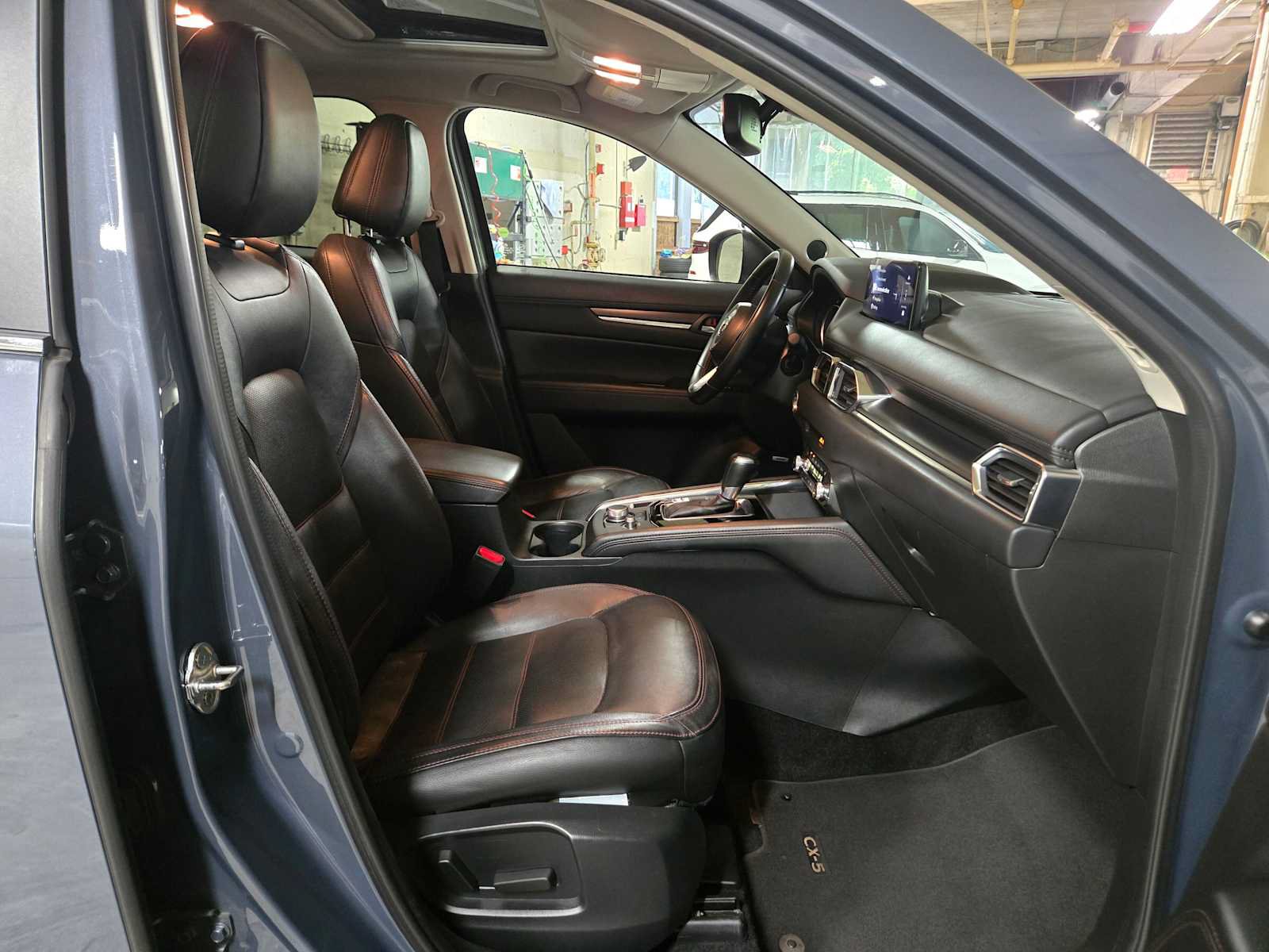 Used 2024 MAZDA CX-5 Carbon Edition AWD/4WD image 10