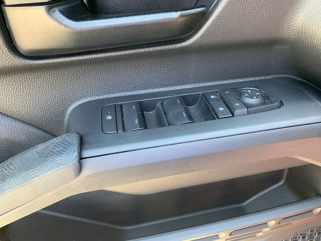Used 2024 Toyota Tacoma SR5 AWD/4WD image 13