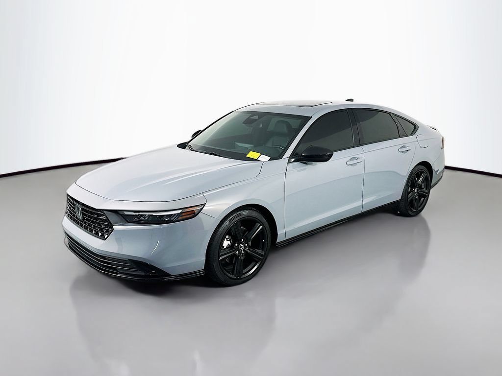 Used 2023 Honda Accord Sport image 3