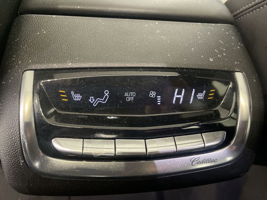 Certified 2024 Cadillac XT6 Premium Luxury w/ LPO, Floor Liner Package image 31