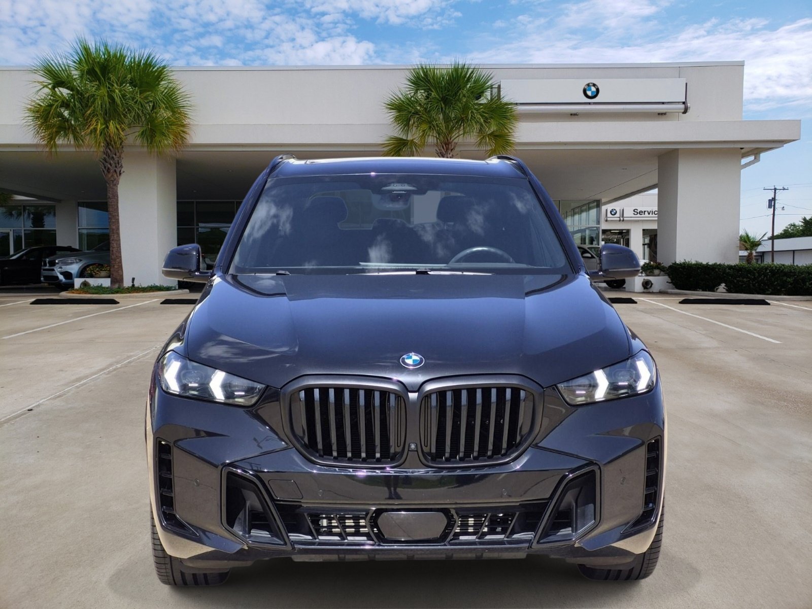 Certified 2024 BMW X5 xDrive40i w/ M Sport Package AWD/4WD image 2
