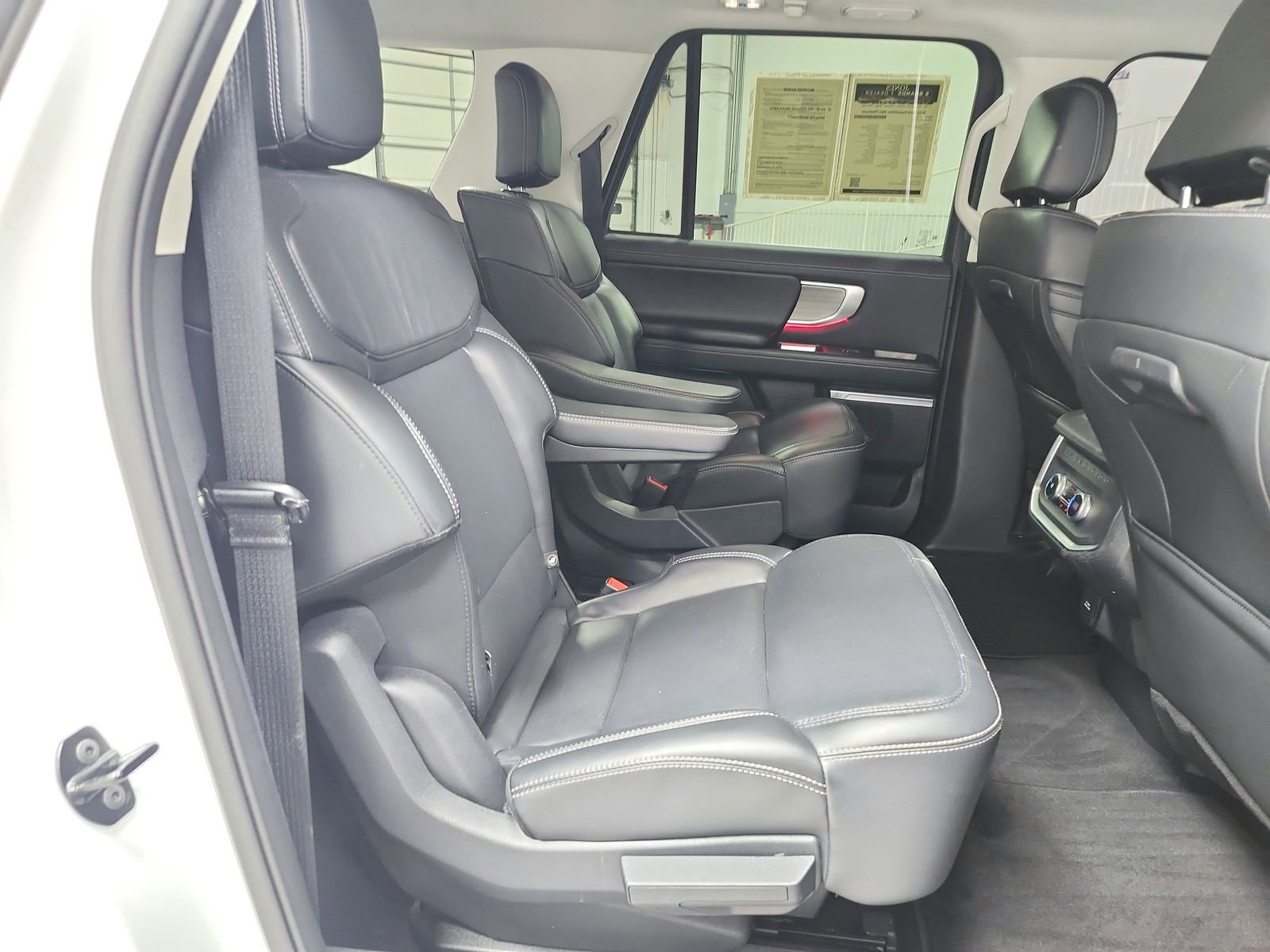 Used 2025 Ford Expedition Max Platinum image 43