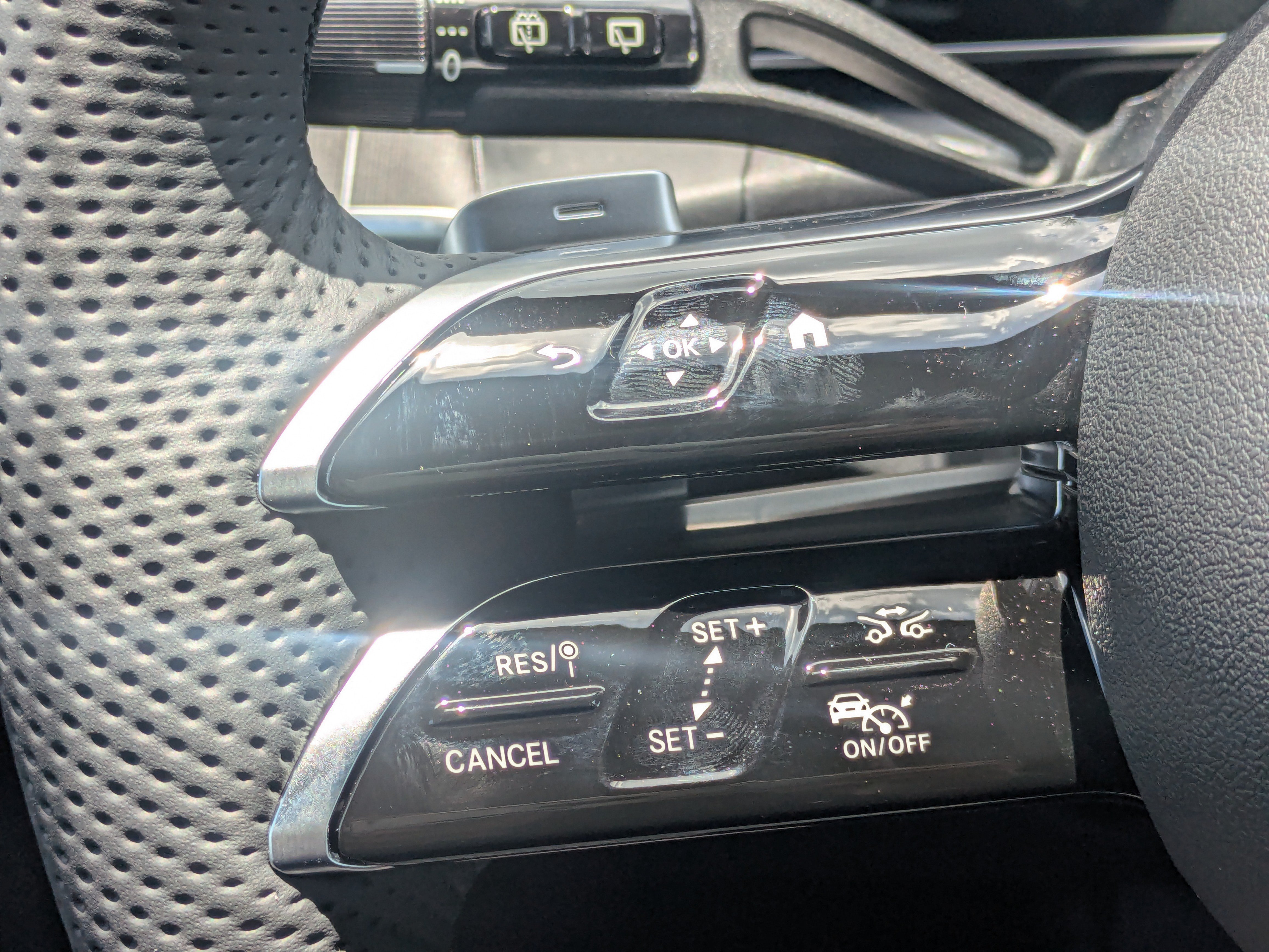 New 2026 Mercedes-Benz GLC 300 4MATIC image 24