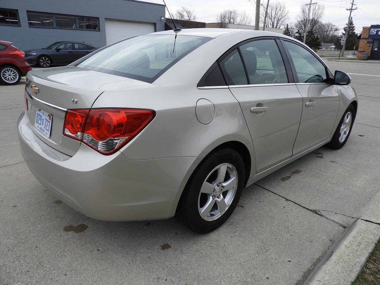 Used 2013 Chevrolet Cruze LT FWD image 9