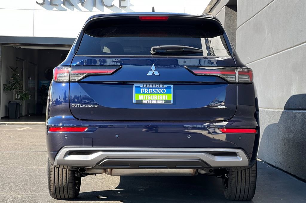 New 2026 Mitsubishi Outlander SEL image 6
