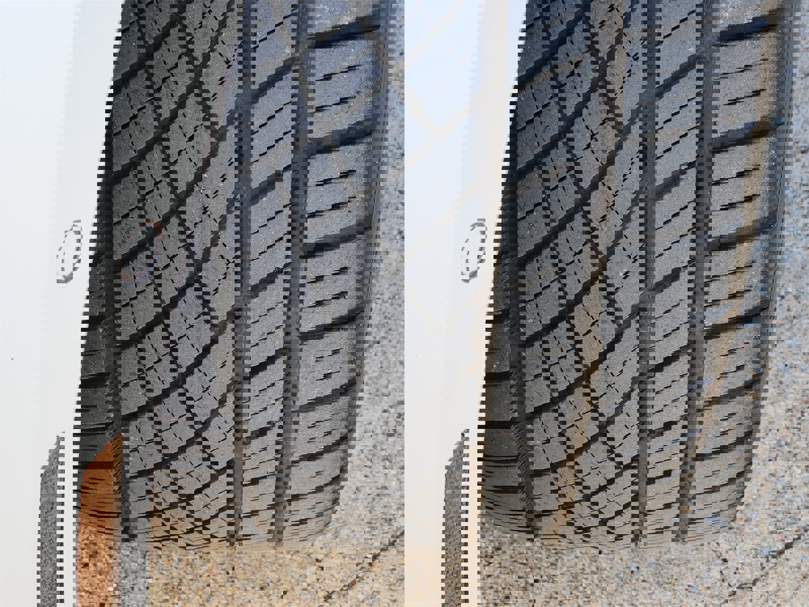 Used 2021 BMW M4 Coupe w/ M Carbon Exterior Package image 21