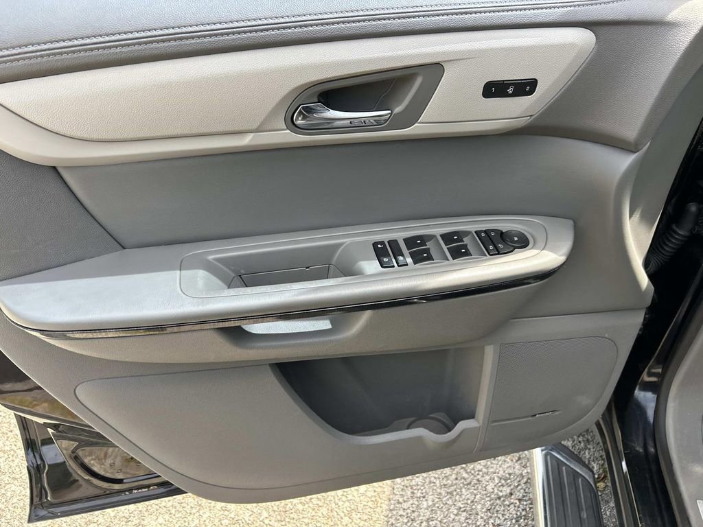 Used 2016 Chevrolet Traverse LTZ w/ LPO, 'HIT The Road' Package AWD/4WD image 19