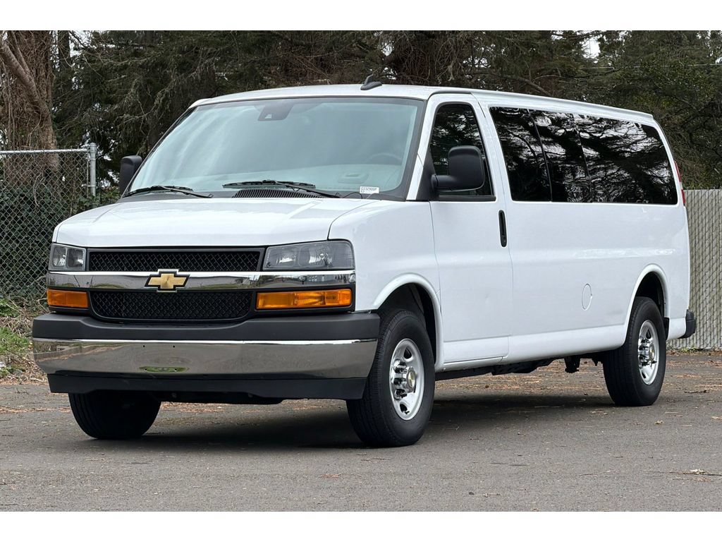 Used 2024 Chevrolet Express 3500 LT w/ LT Preferred Equipment Group RWD image 8