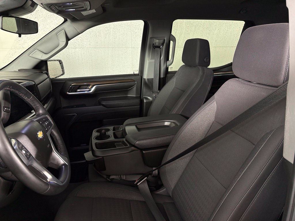 Used 2024 Chevrolet Silverado 1500 LT RWD image 21