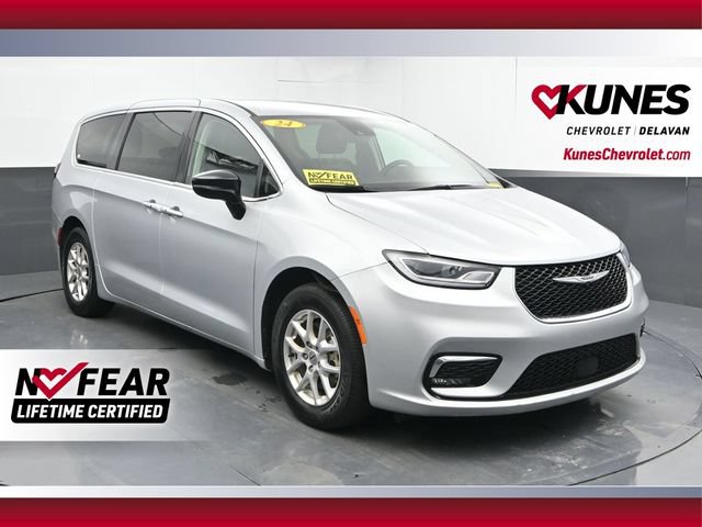Used 2024 Chrysler Pacifica Touring-L
