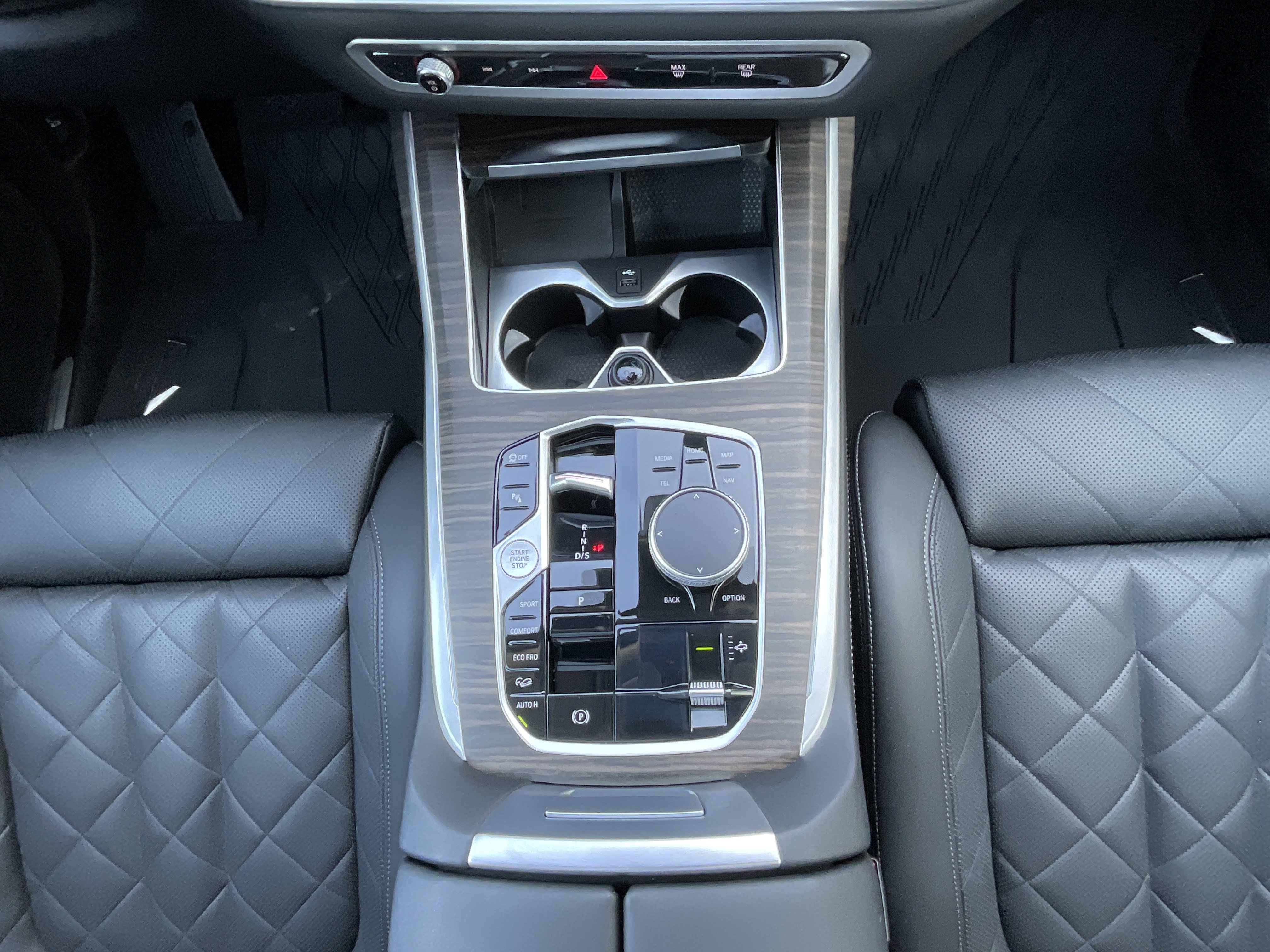 Certified 2024 BMW X7 xDrive40i image 19