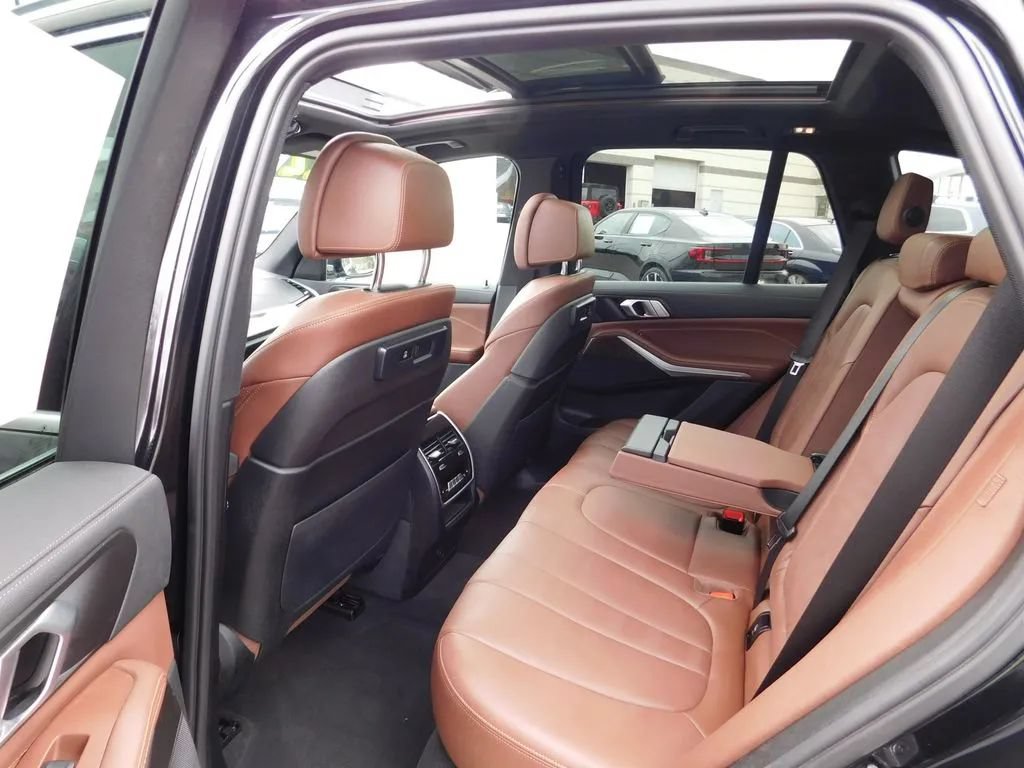 Used 2022 BMW X5 xDrive40i AWD/4WD image 16