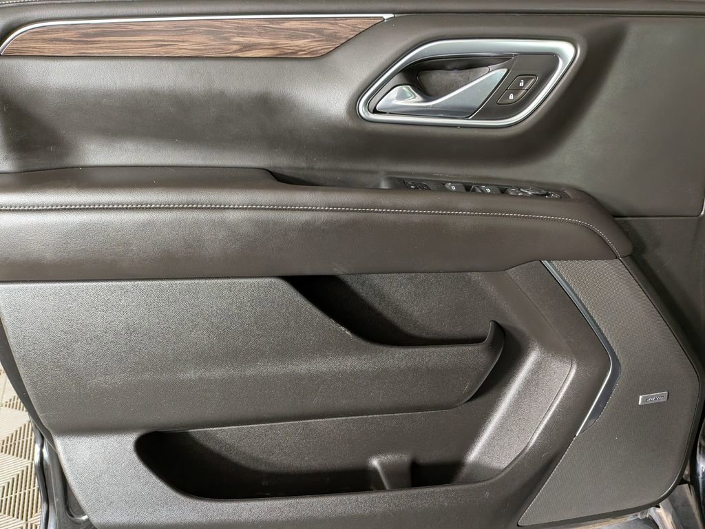 Used 2021 Chevrolet Tahoe Z71 w/ Z71 Signature Package image 16